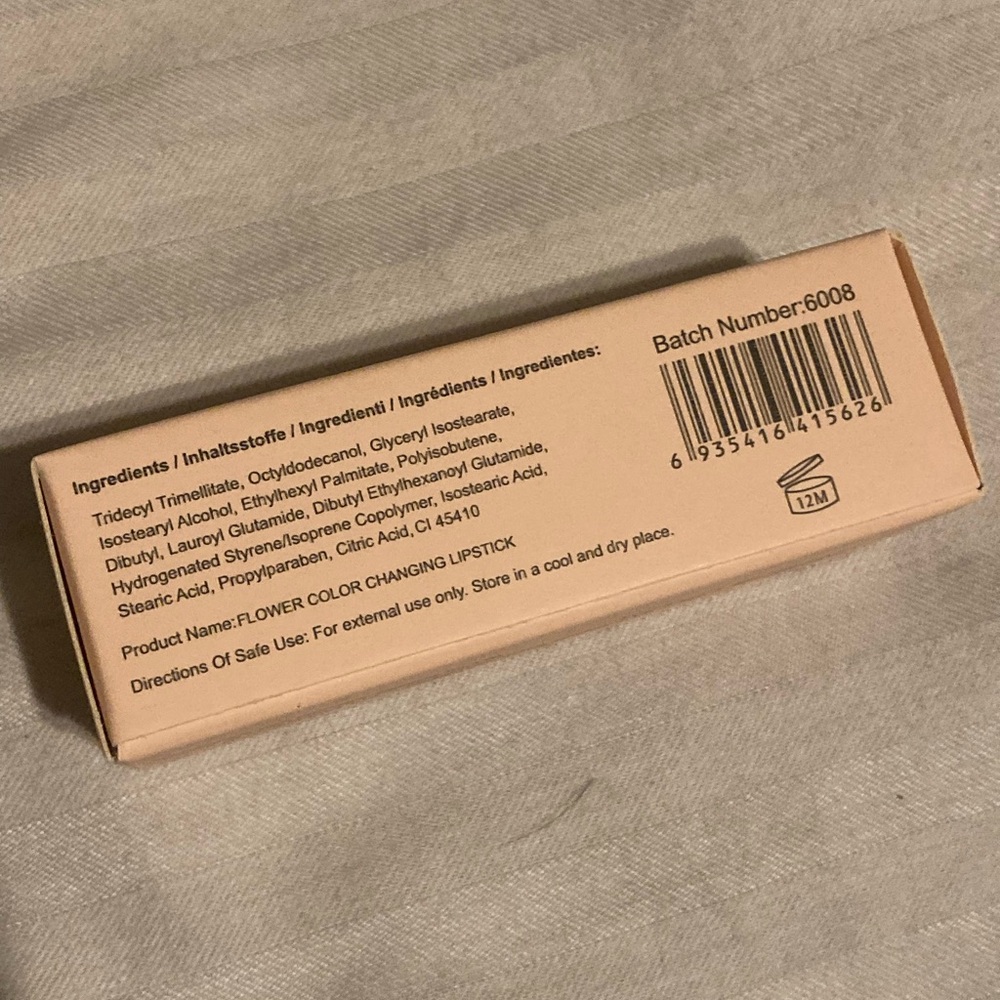 Color Changing Flower Lipstick - Picture 15 of 15